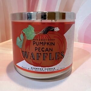 Bath & Body Works Three Wick Candle Pumpkin Pecan Waffles NWT